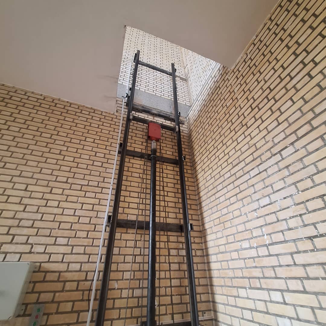 تولید و فروش بالابر و آسانسورهای هیدرولیک ایمن یاران طهماسبی در اصفهان